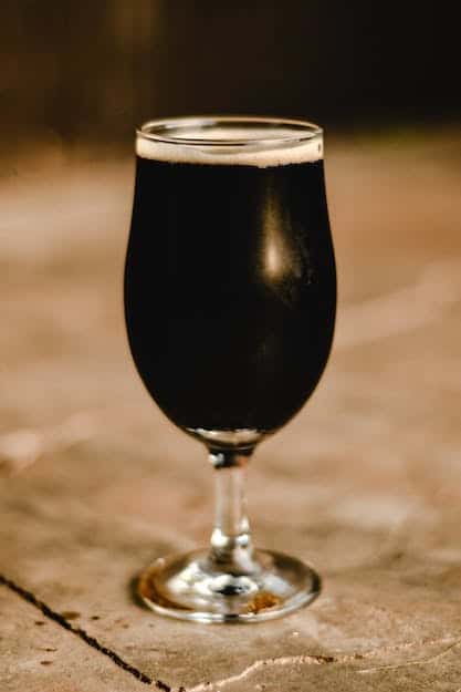 Birra artigianale scura da abbinare al panettone.